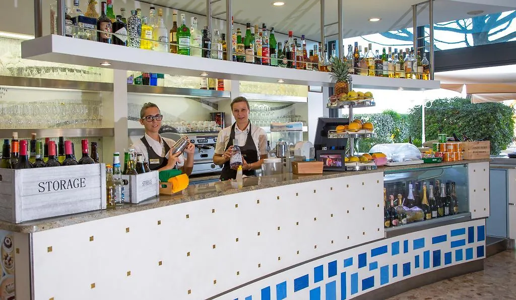 Hotel Aurora Lido di Jesolo 4*,  Italy