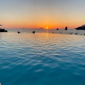 therasia-resort.sicilyhotelsitaly.net/
