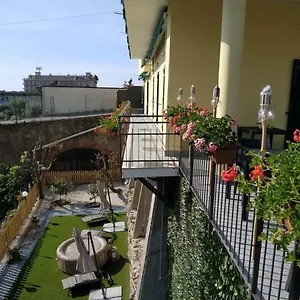 casa-delle-ginestre-bike.hotelitalianriviera.com/