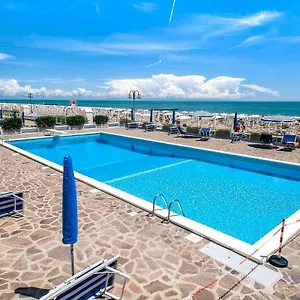  Apartment Sea View With Swimming Pool