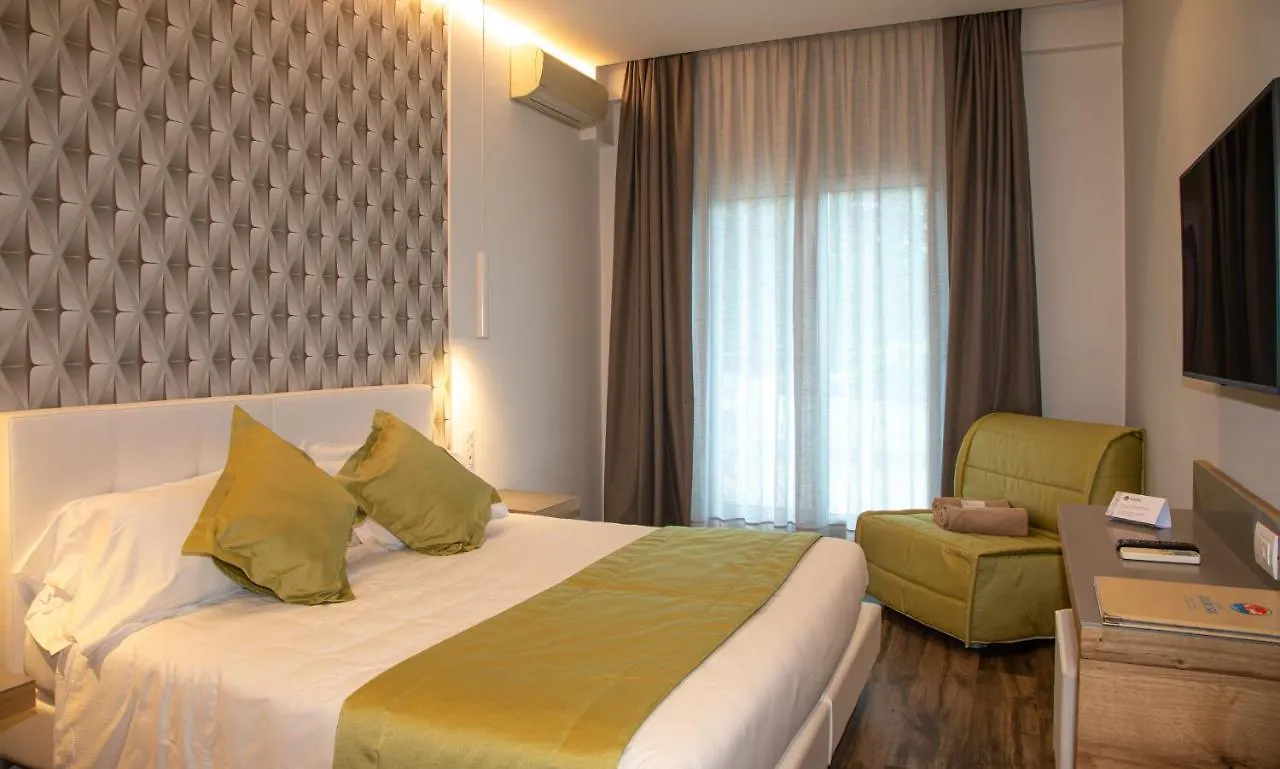Hotel Aurora Lido di Jesolo 4*,